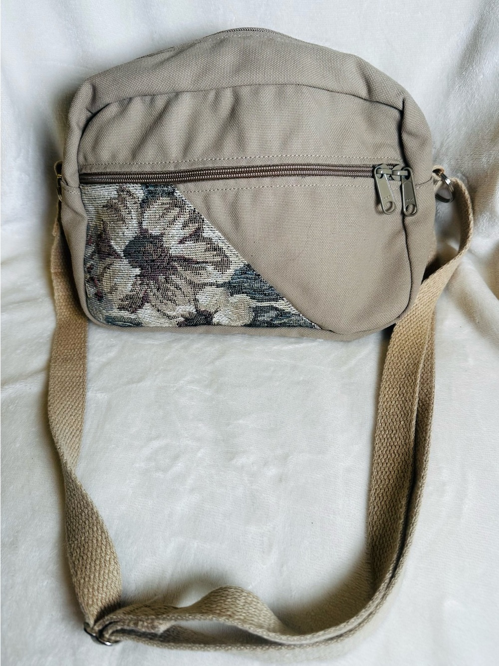 Women’s Canvas Tapestry Floral crossbody bag adjustable strap Tan Boho Travel